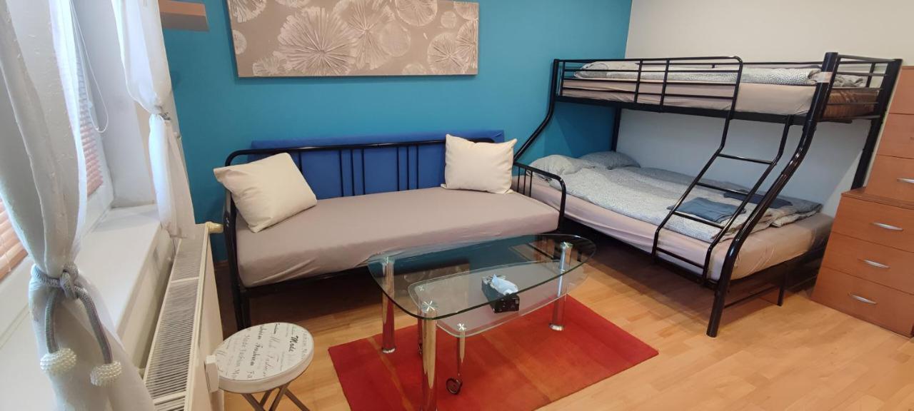 Blue Apartment In City Center, Best Location Bratislava Exterior foto
